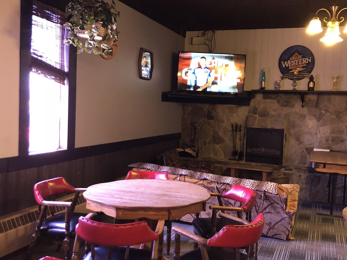 Agassiz Park Lodge - Under New Management McCreary 외부 사진