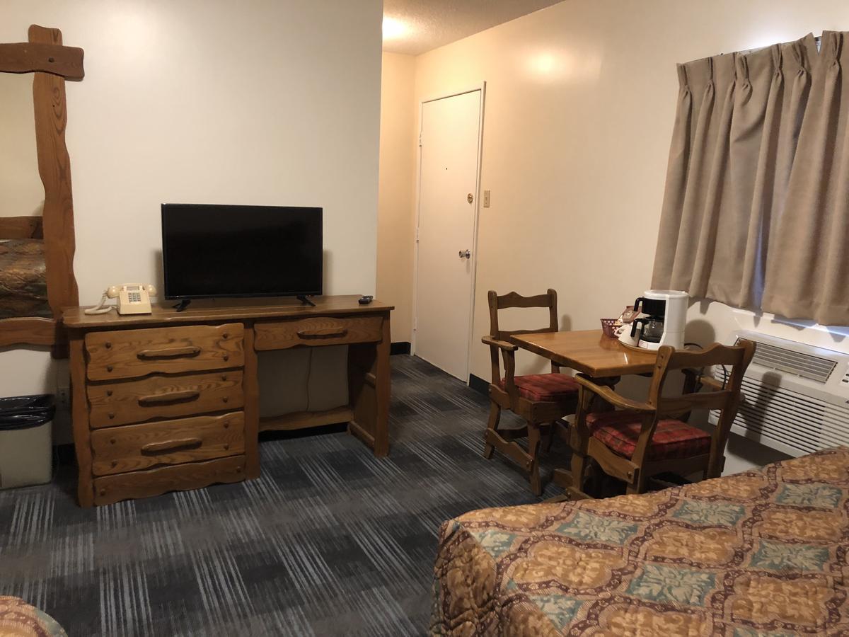 Agassiz Park Lodge - Under New Management McCreary 외부 사진