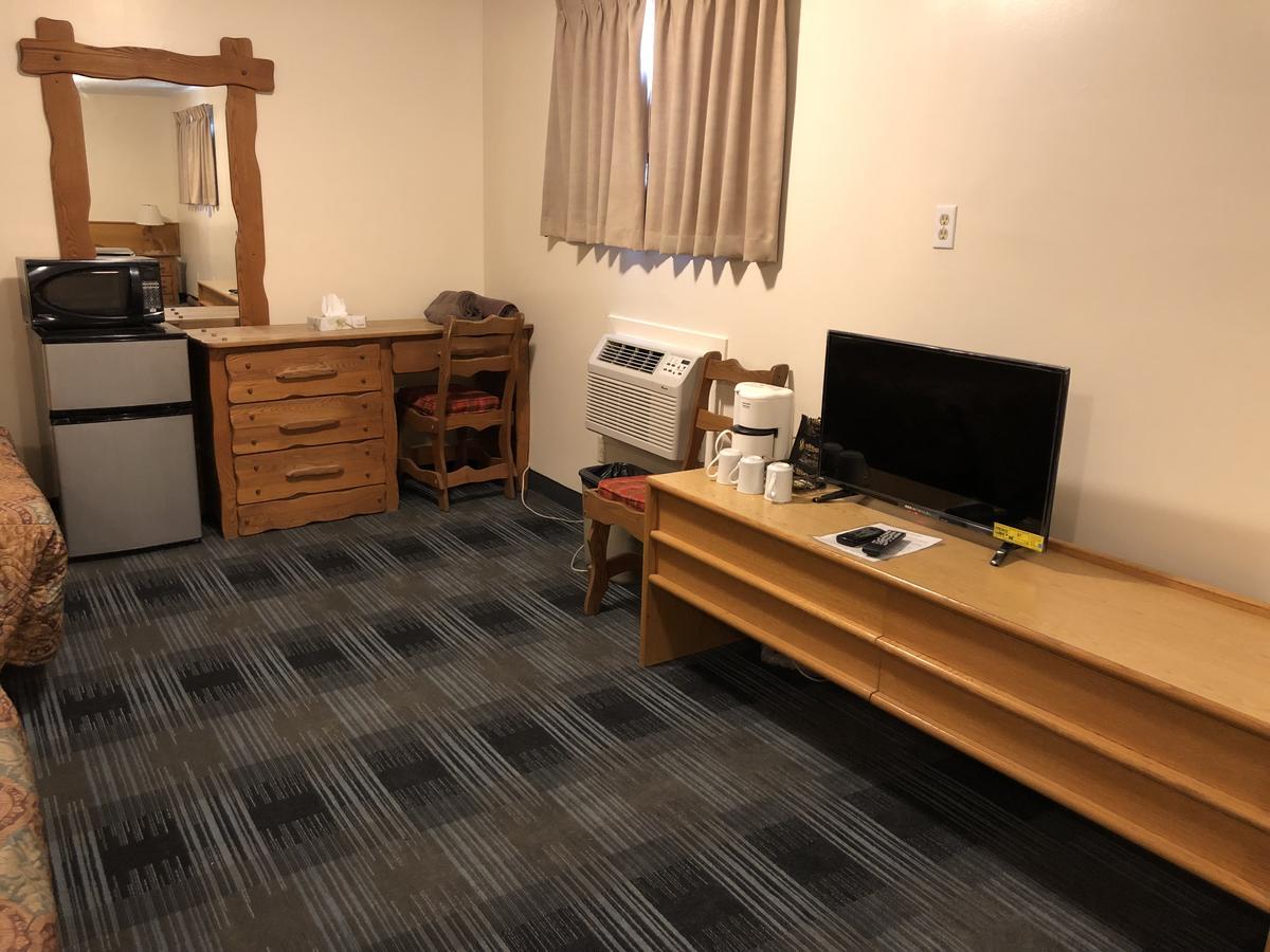Agassiz Park Lodge - Under New Management McCreary 외부 사진