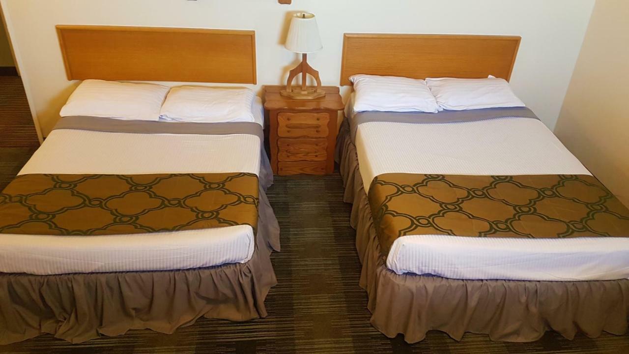Agassiz Park Lodge - Under New Management McCreary 외부 사진